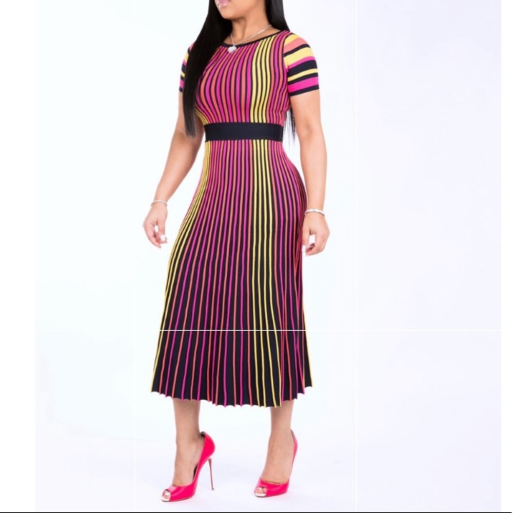 Classy Midi Length dress Size S (Sizes 4-7)